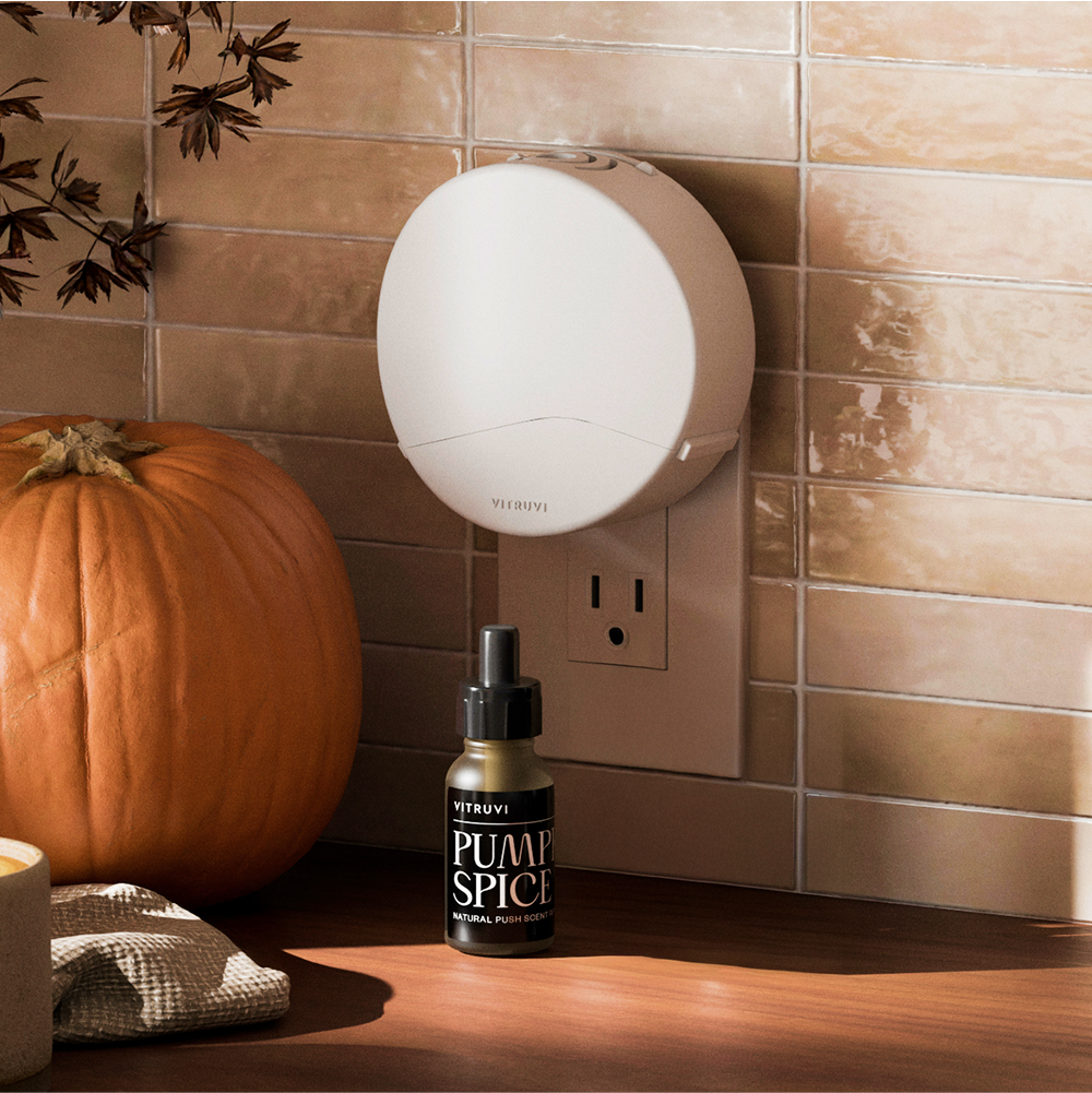 Push Plug-in Wall Diffuser – Starter Kit with Pumpkin Spice Refill